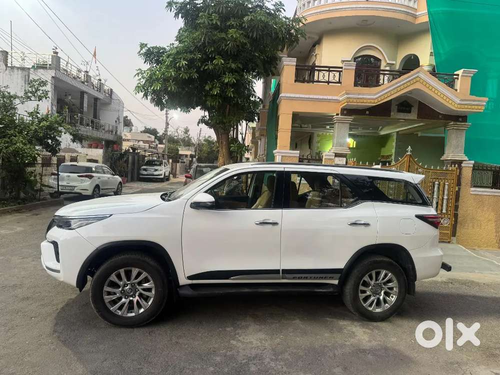 Toyota Fortuner 2023 Diesel 31800 Km Driven