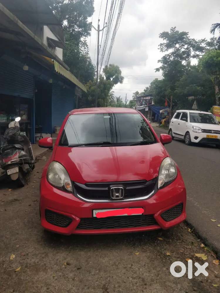 Honda Brio Petrol Smt  2016 Red Color