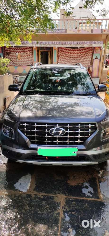 Hyundai Venue Petrol 2021