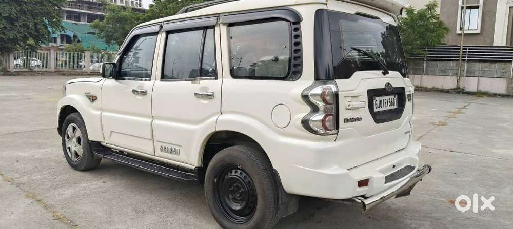 Mahindra Scorpio S6, 2016, Diesel