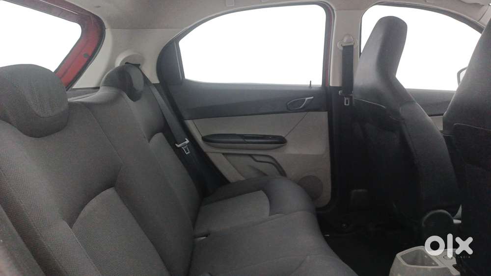 Tata Tiago 1.2 Revotron Xm, 2017, Petrol