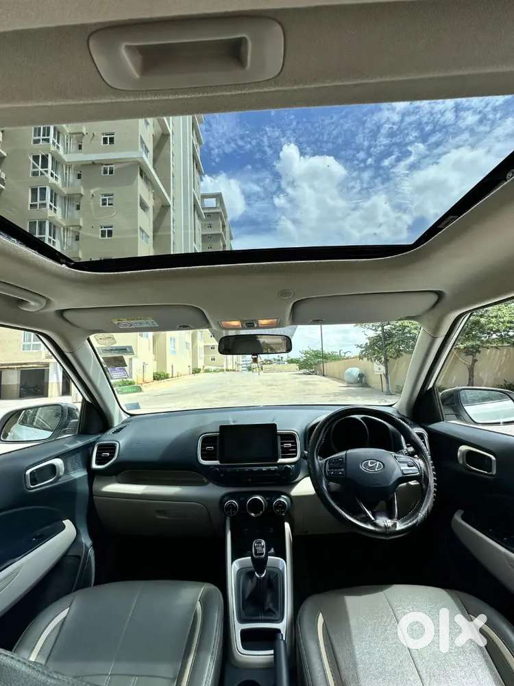 Hyundai Venue 2020 Petrol Well Maintained