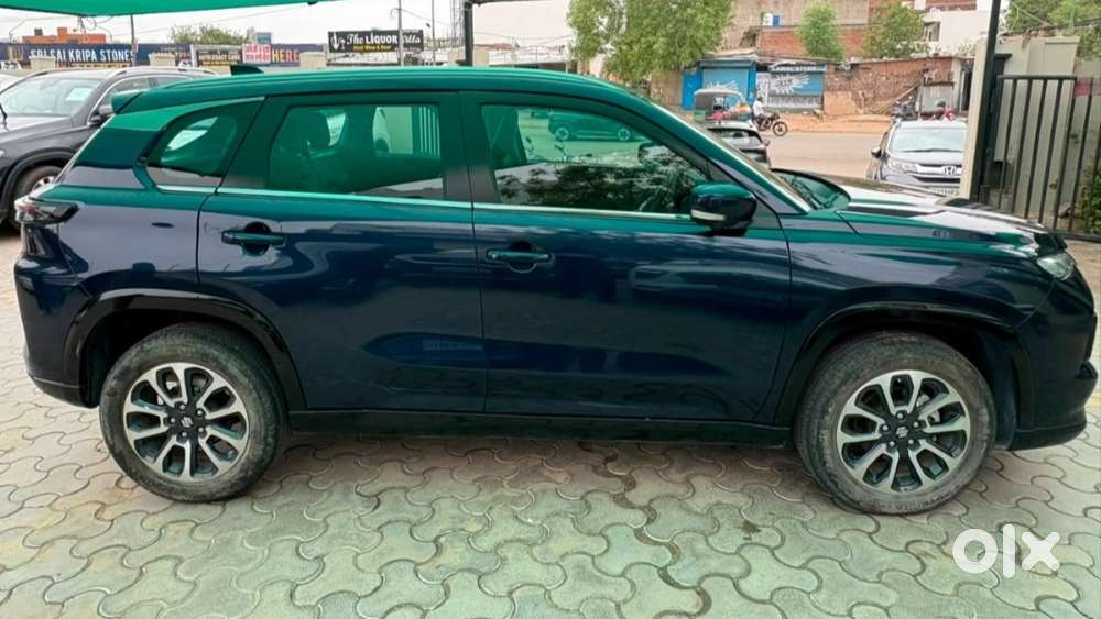 Maruti Suzuki Grand Vitara 1.5 Alpha Plus Intelligent Hybrid Ecvt, 2..