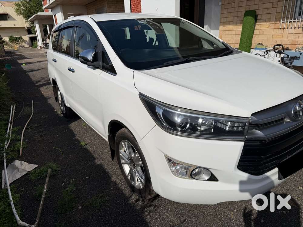 Toyota Innova Crysta 2016