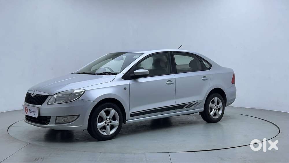 Skoda Rapid 2013-2016 1.6 Mpi Ambition With Alloy Wheel, 2015, Petro..