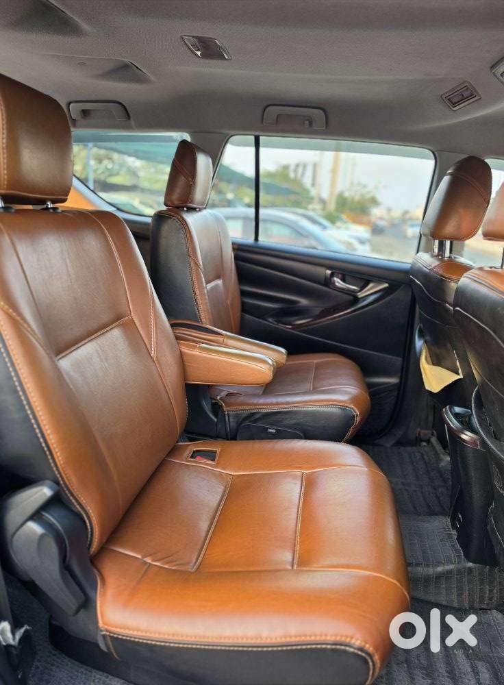 Toyota Innova Crysta 2.4 G Mt 8s, 2018, Diesel