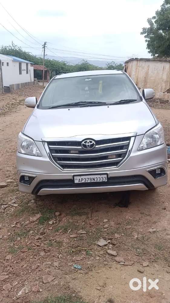 Toyota Innova 2012 Diesel Well Maintained