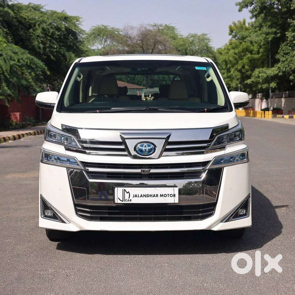 Toyota Vellfire 2.5 Executive Lounge, 2023, Petrol