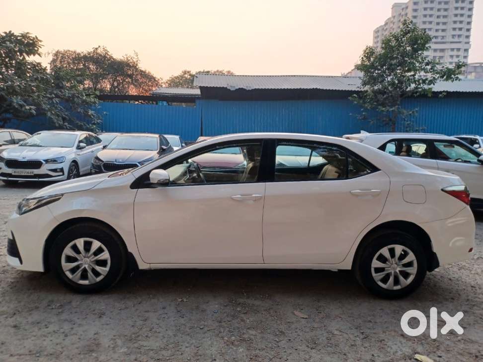 Toyota Corolla Altis 2013-2017 D-4d J, 2017, Diesel