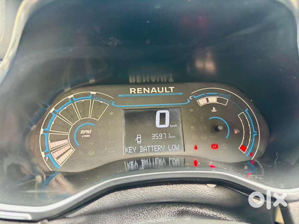 Renault Triber Rxz, 2021, Petrol