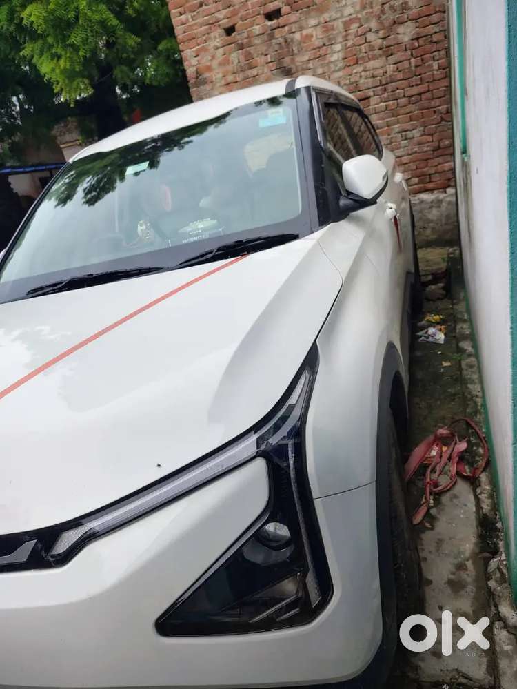 Kia Carens Clavis 2025 Petrol Manual 7-seater