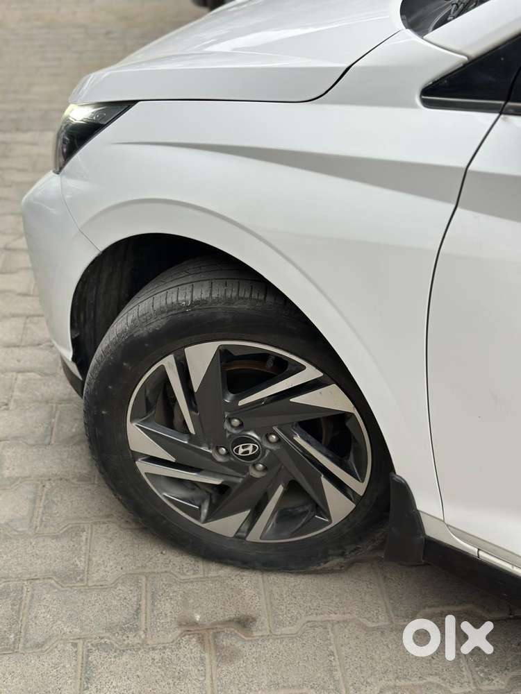 Hyundai New I20 1.2 Asta (o) Mt, 2023, Petrol