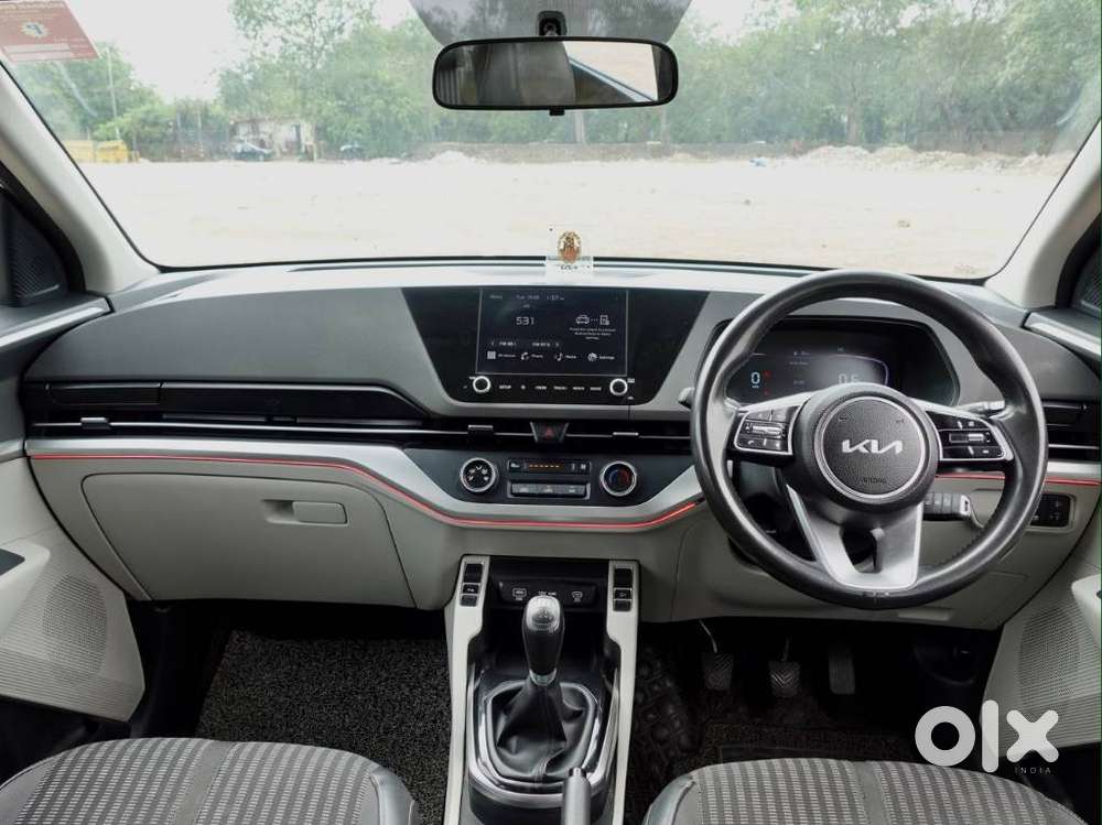 Kia Carens 1.4 Prestige 7 Str, 2023, Petrol