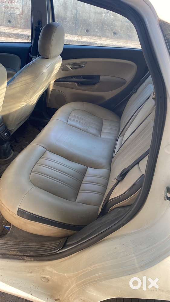 Fiat Linea Multijet 2011 Car