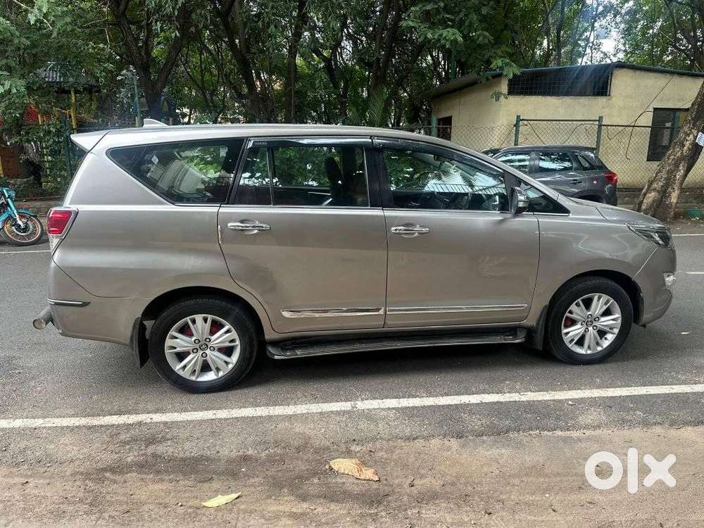Toyota Innova Crysta 2.8 Z, 2016, Diesel