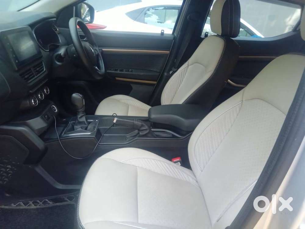 2022 Renault Kiger Rxt Amt  28,000 Km  Excellent Co