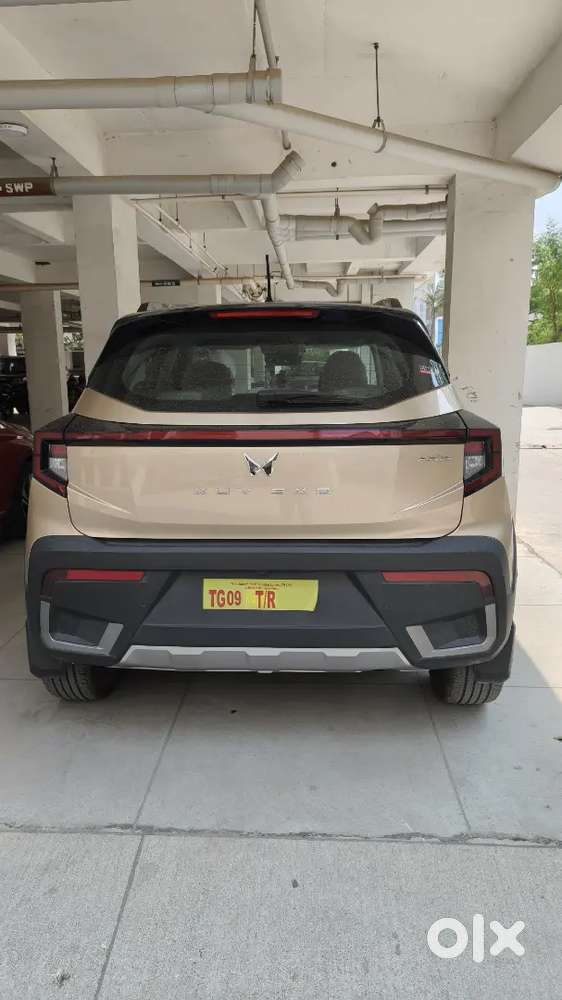 Mahindra Xuv 3xo 2024 Petrol 23400 Km Driven