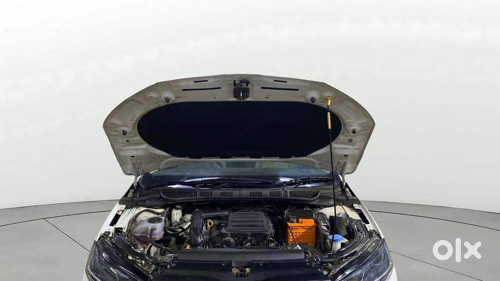 Skoda Slavia 1.0 Tsi Style At, 2022, Petrol