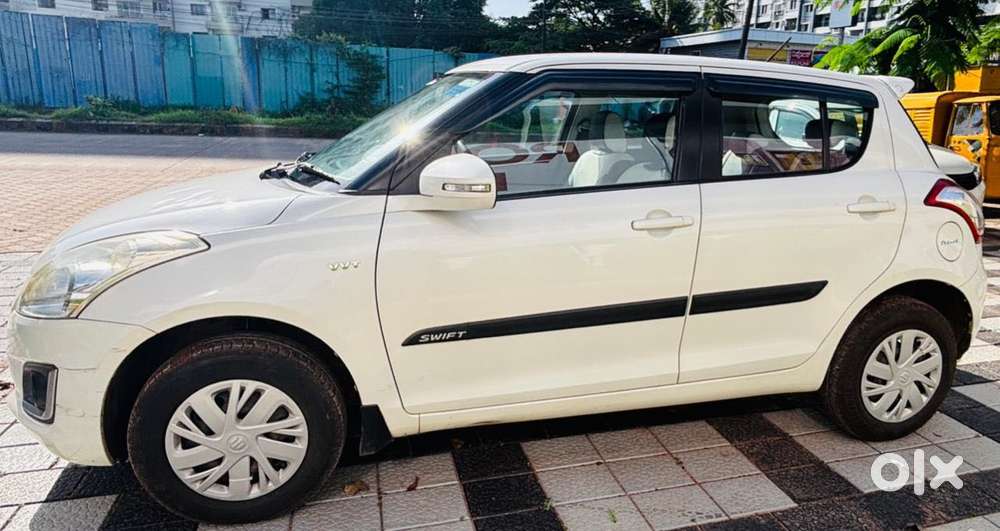 Maruti Suzuki Swift Vxi Optional, 2015, Petrol