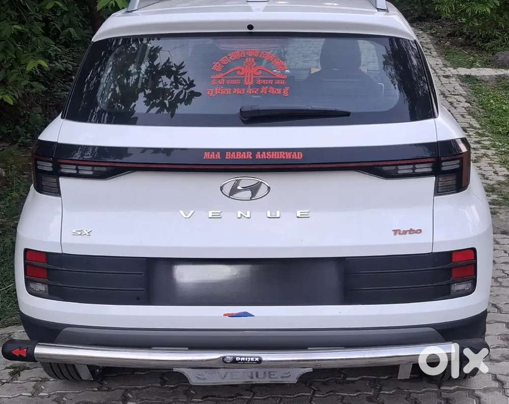 Hyundai New Venue 2023 Petrol 29000 Km Driven