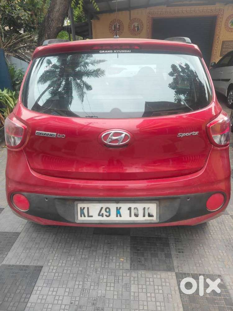 Hyundai I10 Sportz, 2016, Petrol
