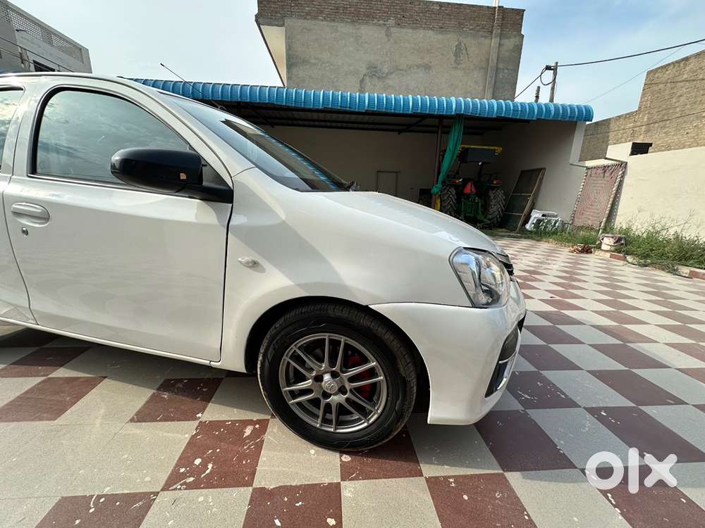 Toyota Etios Liva 2015 Year