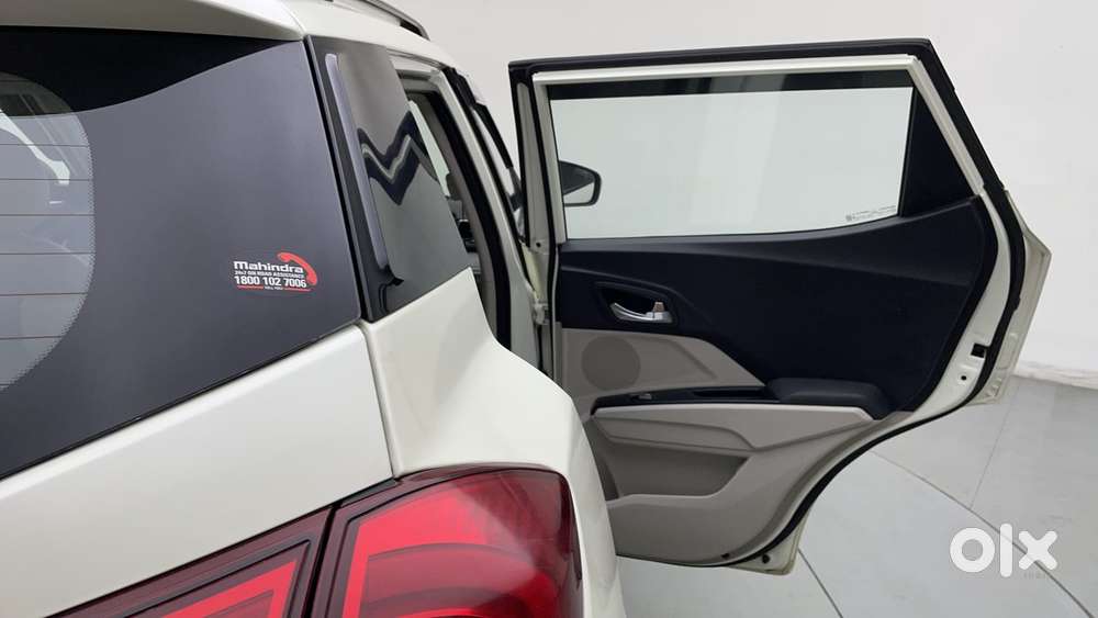 Mahindra Xuv300 W8 (o) 1.5 Diesel Amt, 2021, Diesel