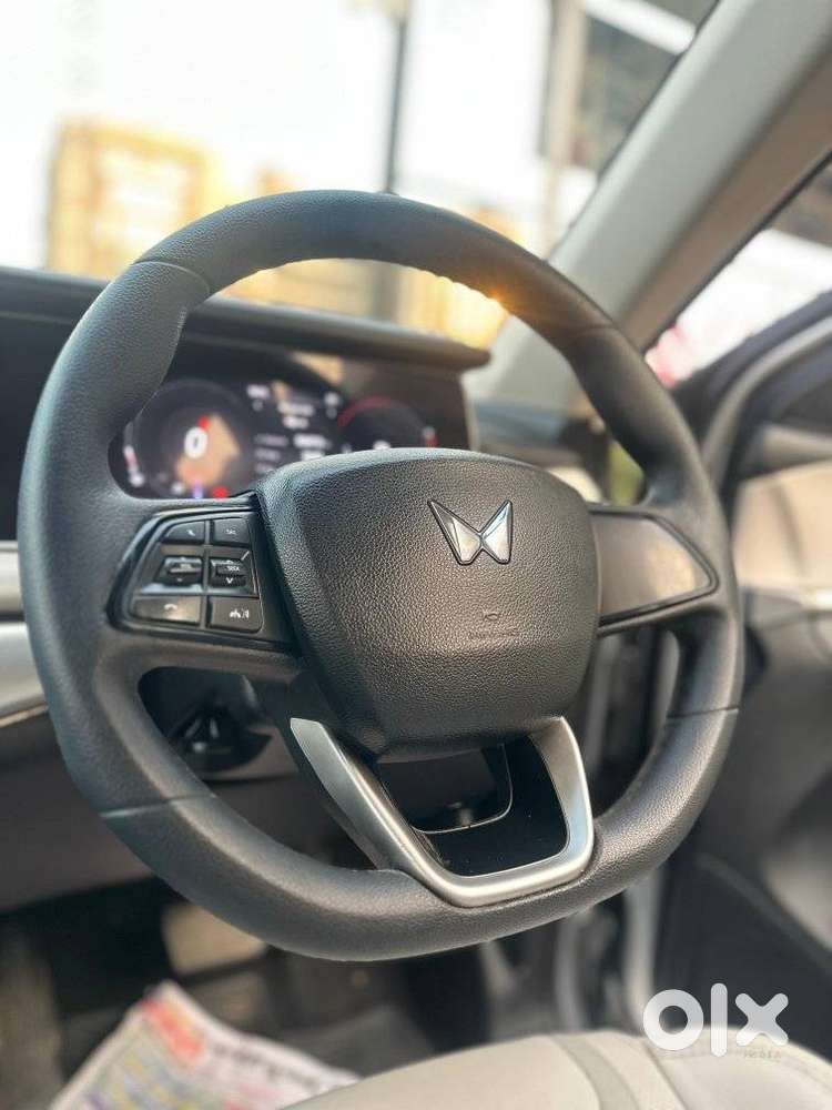 Mahindra Xuv700 2.2 Ax 3 Diesel Mt 5 Str, 2022, Diesel