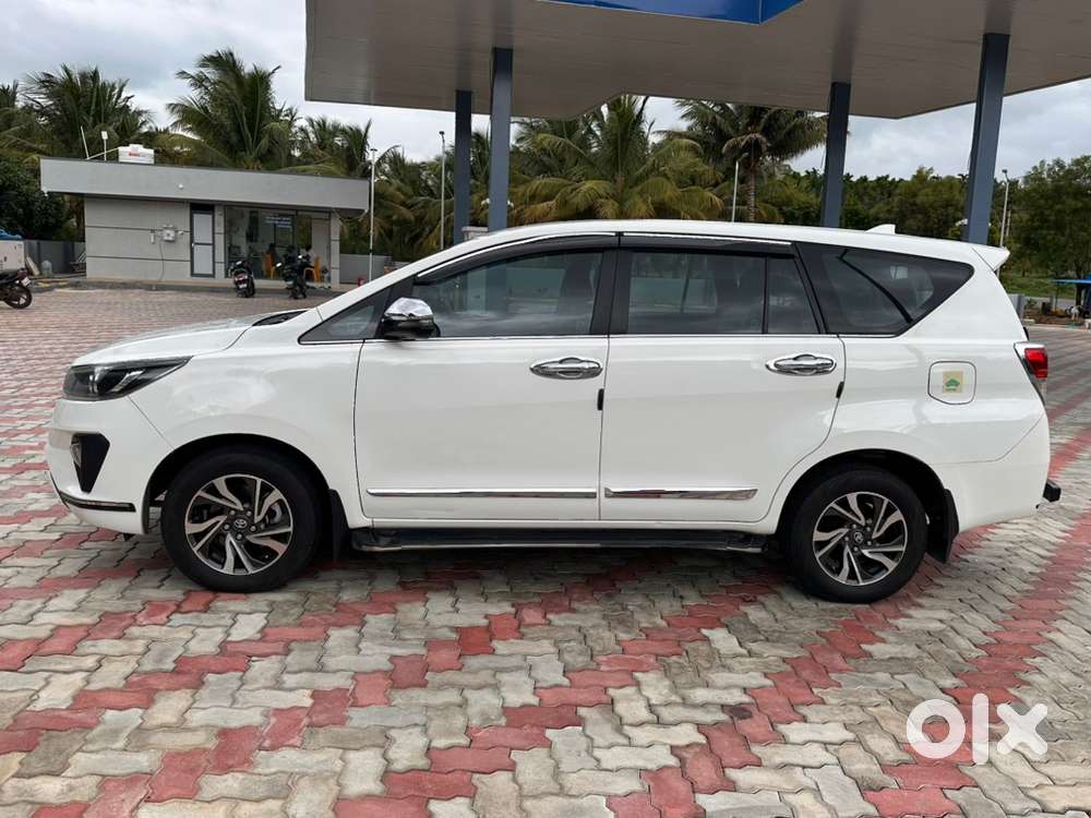 Toyota Innova Crysta 2022