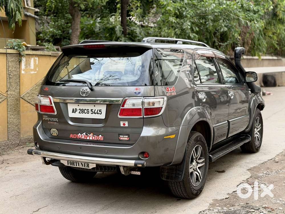 Toyota Fortuner 3.0 4x4 Manual, 2011, Diesel