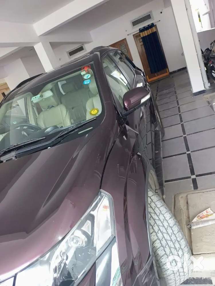 Mahindra Xuv500 W10  2016 Diesel 176000 Km Driven