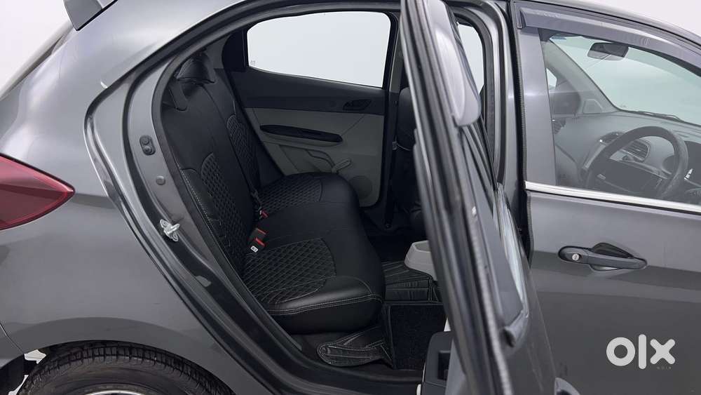 Tata Tiago Xe, 2025, Petrol