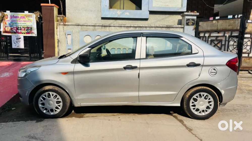 Ford Aspire Titanium Blu 2016