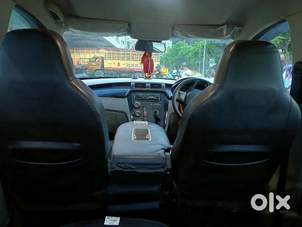 Mahindra Kuv 100 2016