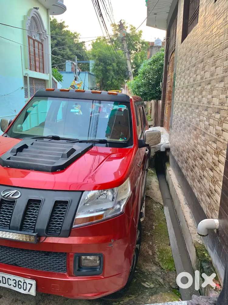 Mahindra Tuv 300 2017 Car
