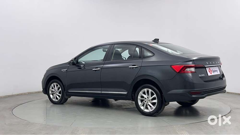 Skoda Slavia Ambition 1.0l Tsi At, 2023, Petrol