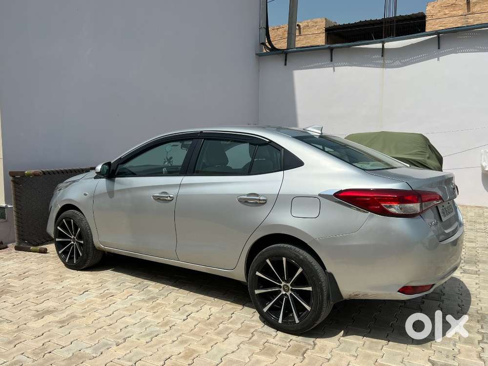 Toyota Yaris J-0 2019 Petrol 2