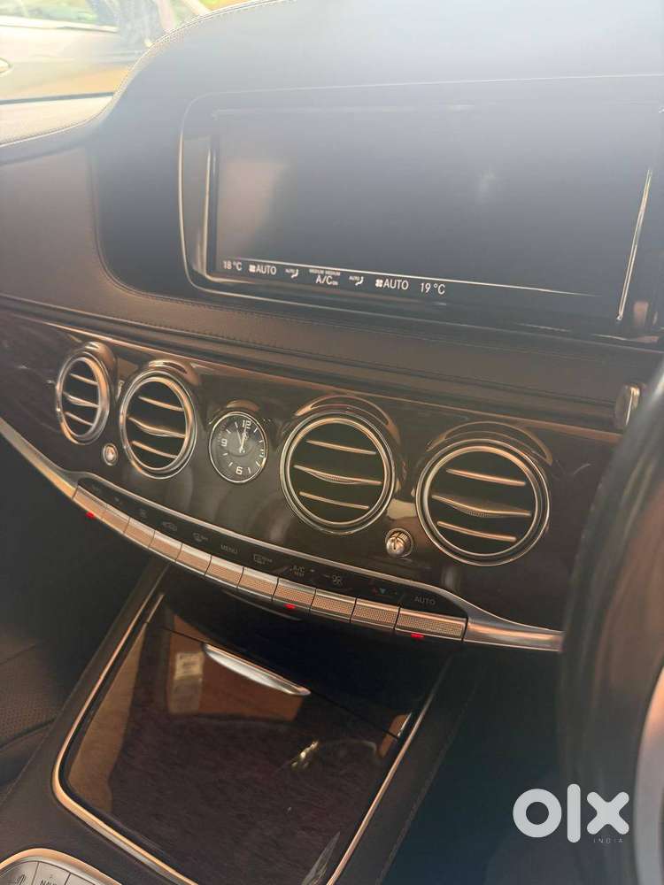 Mercedes Benz S-class (2016)