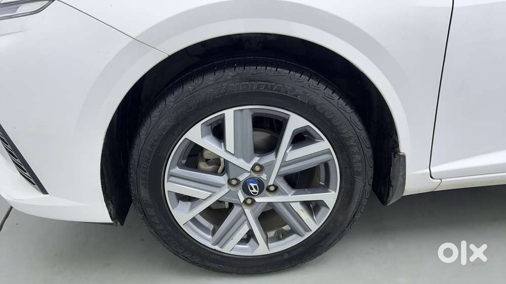 Hyundai Verna 1.5 Sx Petrol Mt, 2023, Petrol