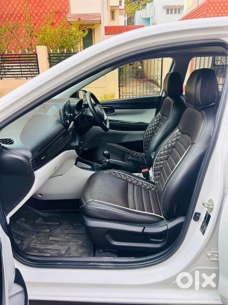 Hyundai I20 Asta (o) 1.2 Mt, 2023, Petrol