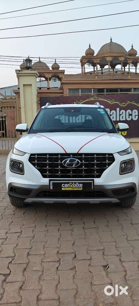 Hyundai Venue Sx+ At, 2019, Petrol