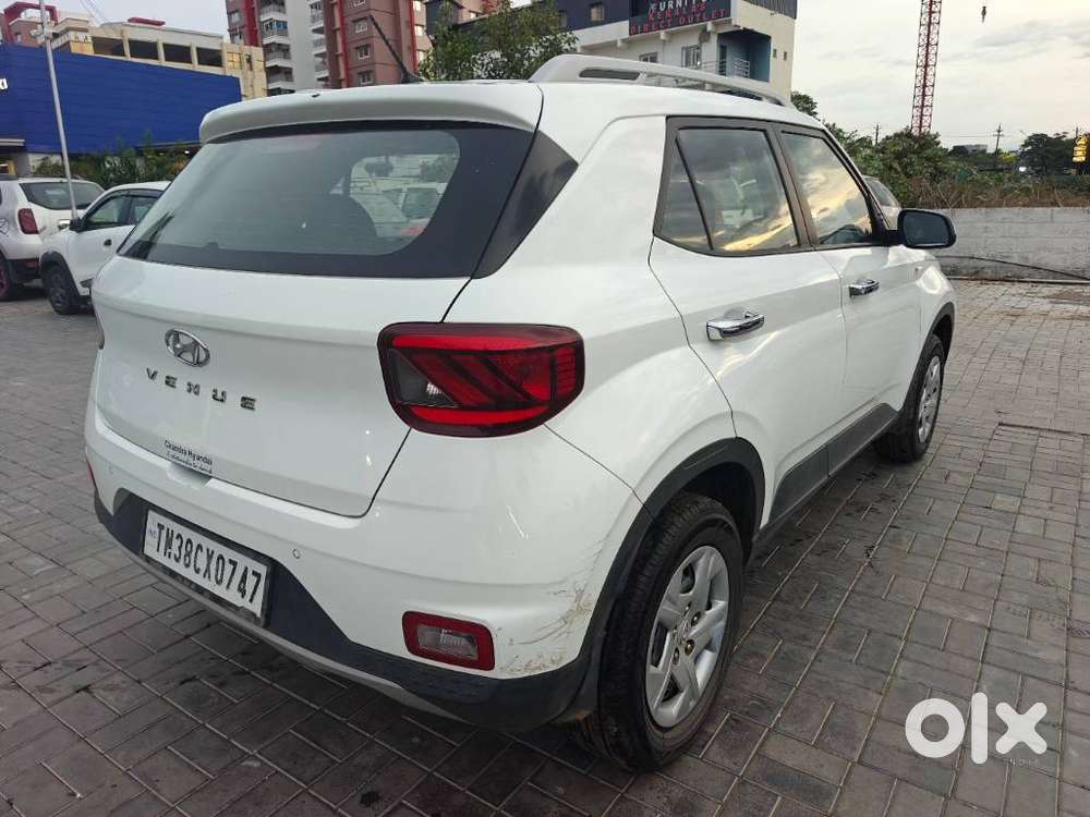 Hyundai Venue S 1.2 Petrol, 2021, Petrol