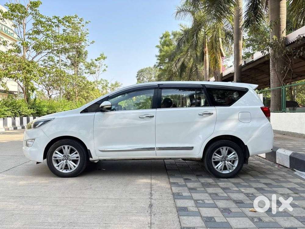 Toyota Innova Crysta 2.8z Automatic, 2017, Diesel