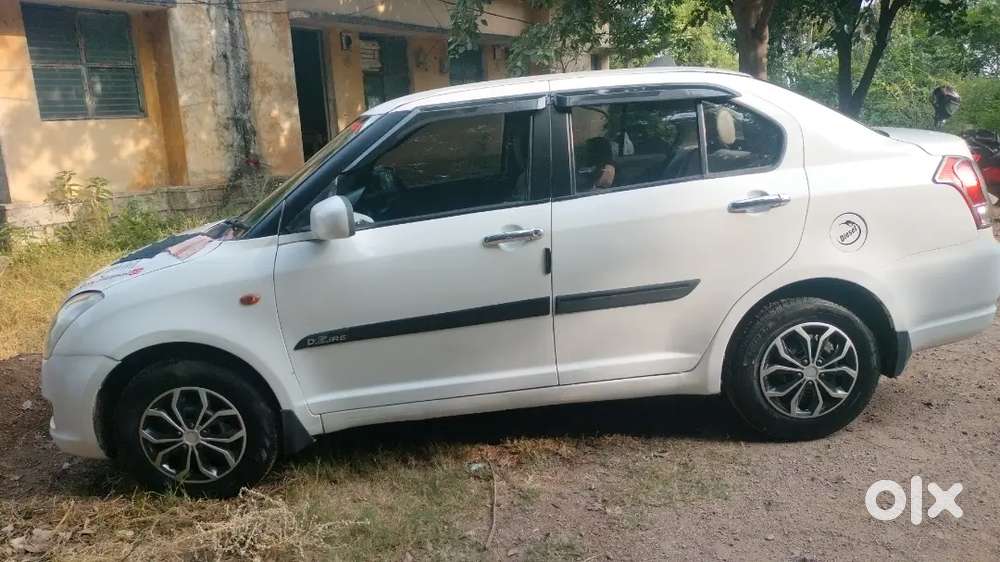 Maruti Suzuki Dzire Tour 2016