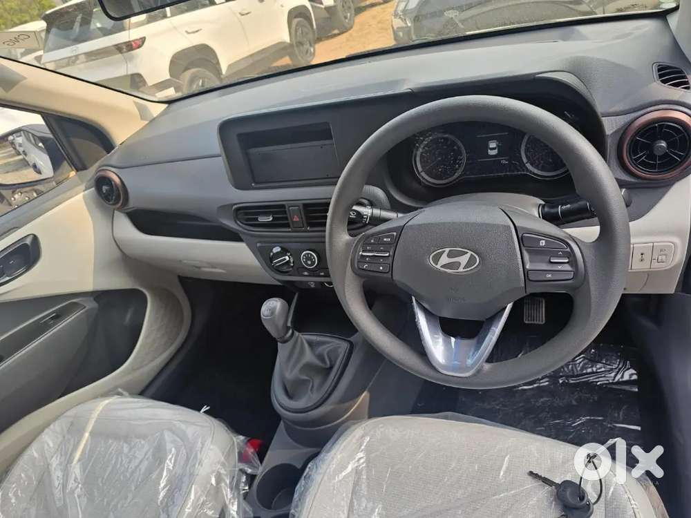 Hyundai Aura Prime Sd Taxi - New Car