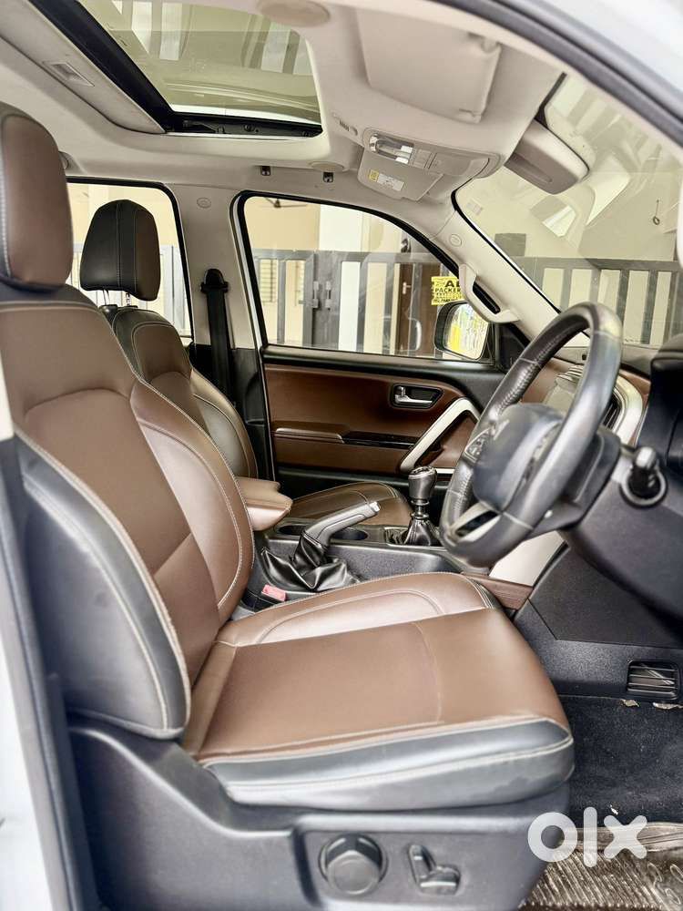 Mahindra Scorpio N Z8 L Petrol Mt 7 Str, 2023, Petrol