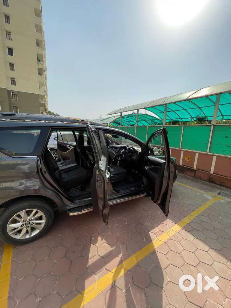 Toyota Innova Crysta 2017