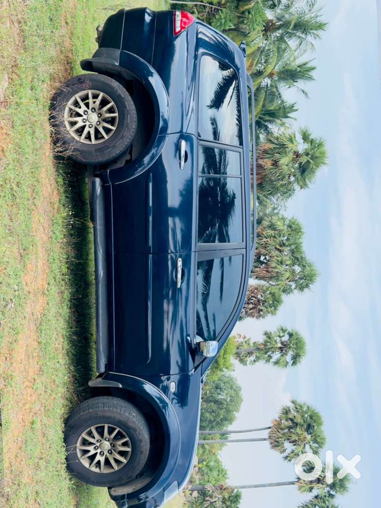 Mitsubishi Pajero Sport Petrol 2015