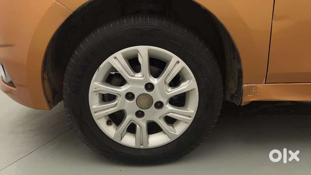 Tata Tiago Xza, 2017, Petrol