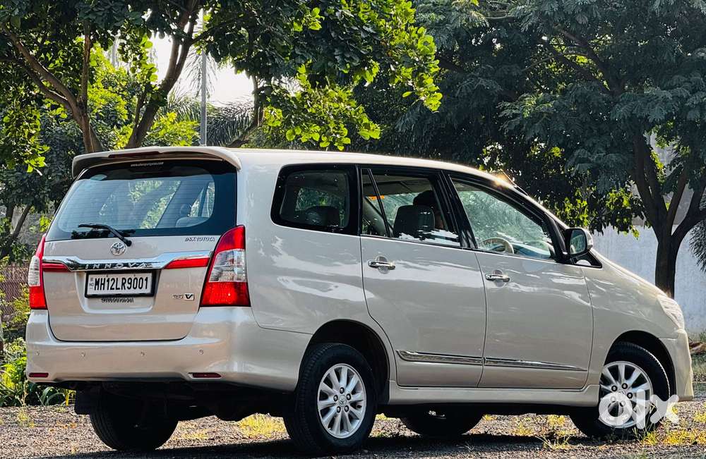 Toyota Innova 2.5 Vx 8 Str Bs-iii, 2015, Diesel